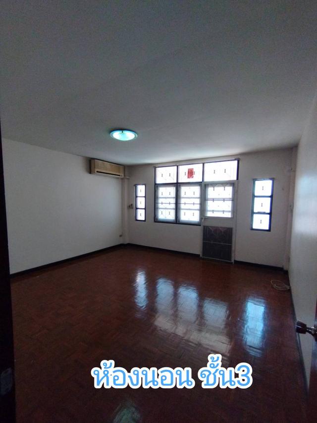 ขายทาวน์โฮม,บ้าน 3 ชั้น 4 ห้องนอน มีที่จอดรถ 13