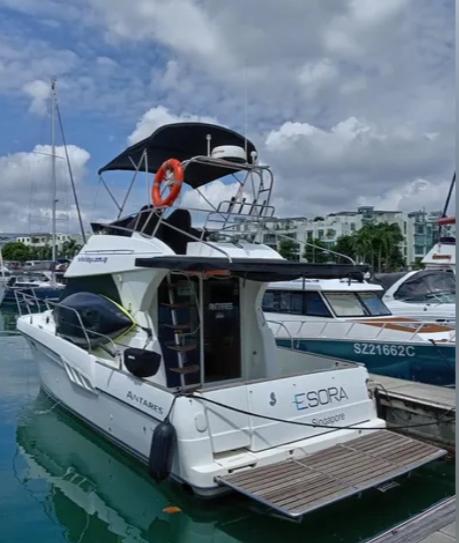 YACHT BENETEAU ANTARES 32 FEET Sport FISHERMAN  - 2 Cabins