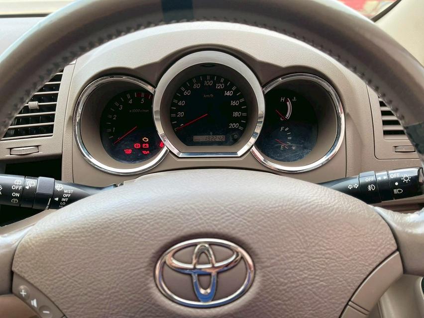 Toyota Fortuner 3.0 AT 4x4 ปี48 (2005) 11