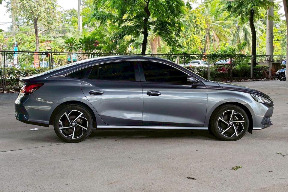 2023 MG 5 1.5 D+ Sunroof AT  รถสวย มือเดียว ป้ายแดง รุ่นท๊อป รูปที่ 4