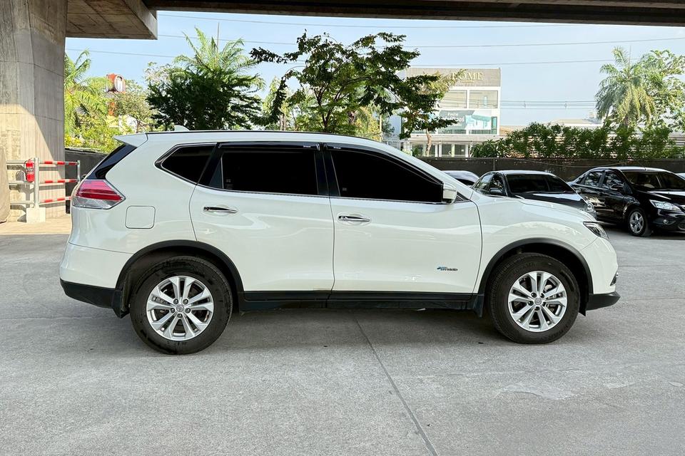 🔥ฟรีดาวน์ รถสวยมือเดียว น๊อตไม่ขยับ  Nissan X-Trail 2.0 E Hybrid AT ปี 2017 4