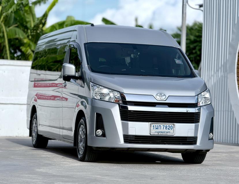 TOYOTA COMMUTER 2.8 2020  2