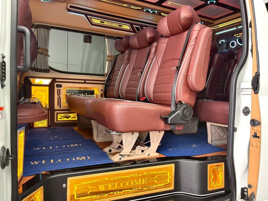 ปี 2024 TOYOTA COMMUTERรถตู้แต่ง VIP เต็ม ไมล์หมื่นกว่าโล สำนัก YONTAKIT 16