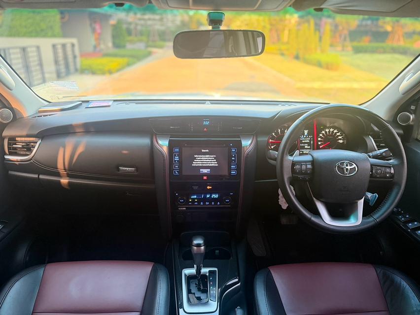 (แจ้งรหัสรถ NC9111)📍📍 TOYOTA ✳️ FORTUNER 2.8 TRD Sportivo (Black Top) (2WD) 2018 รูปที่ 11