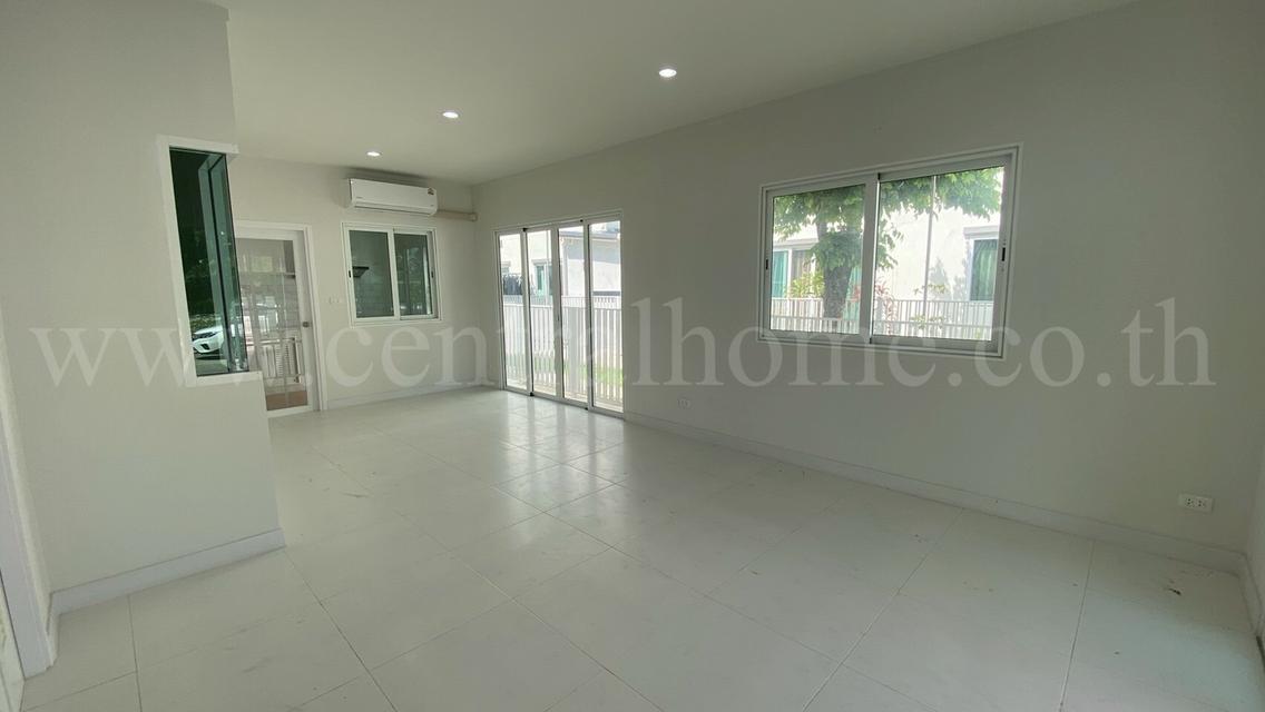 ทาวน์เฮ้าส์ เดอะ มิราเคิล เพชรเกษม 63 โครงการ 3 บ้านใหม่ พร้อมเข้าอยู่ 3