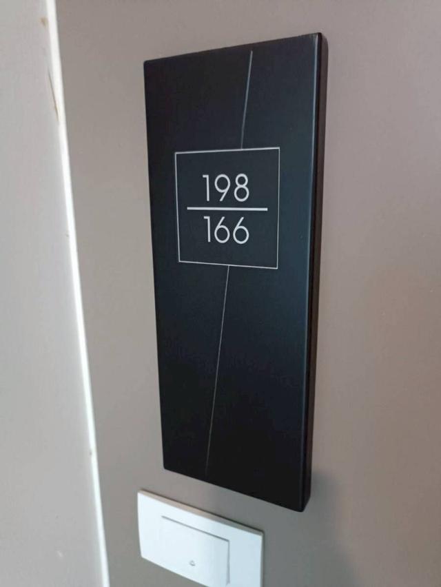 Sale / Rent​ Luxury condo HQ  Sukhumvit 55. Size : 100 square metres Floor : 30 2 bedrooms 2 bathrooms Fully furnished Sale with tenants 20