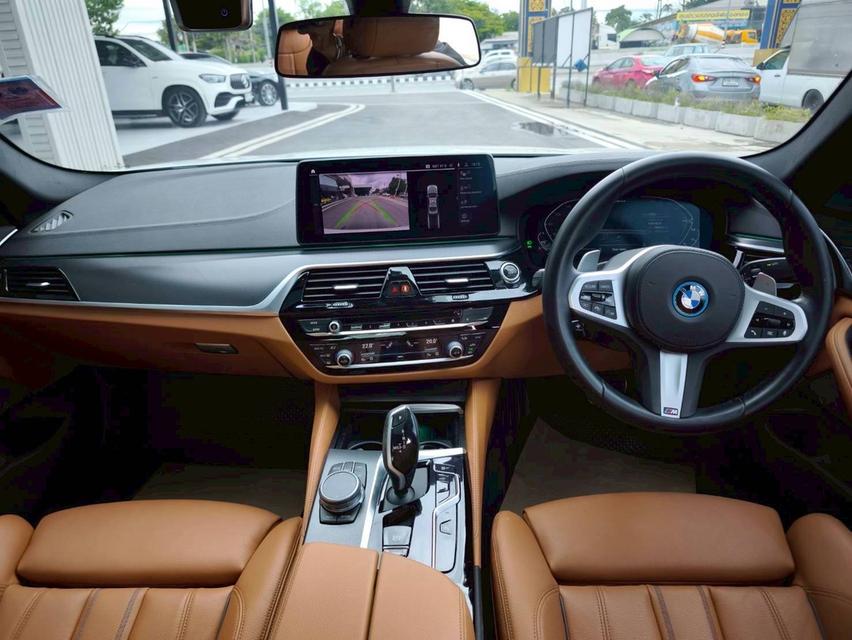 รหัสรถ KPV53 2022 BMW 530e 2.0 LCI Msport 10