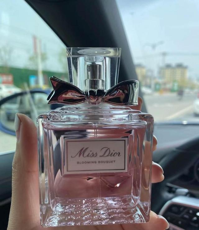 น้ำหอม Miss Dior ของแท้ 100% 2