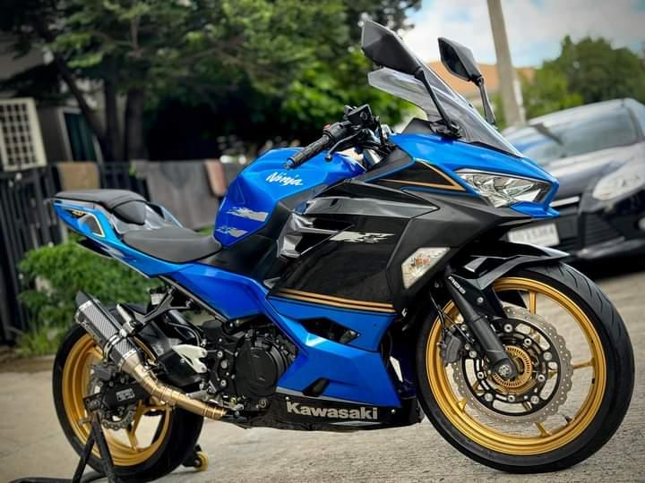 Kawasaki ninja 400 สีน้ำเงิน ดำ 
