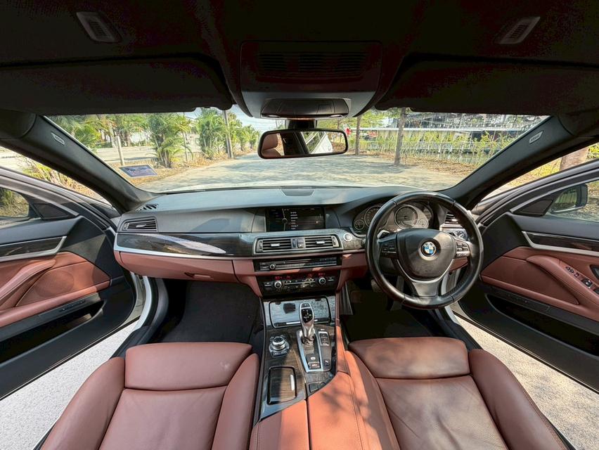 BMW 525D Top ปี11 ดีเซล สีขาว🔥รถสวย สภาพสุดเนี้ยบ เข้าศูนย์ทุกระยะ ใช้น้อย บางเดิมทั้งคัน ไม่เคยชน