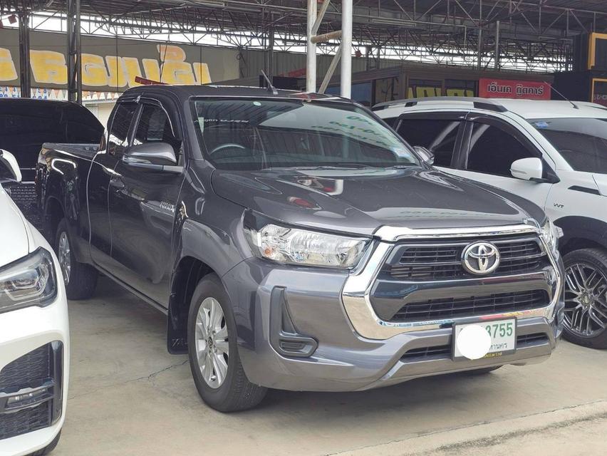 Toyota #Revo 2.4 cab entry เกียร์ธรรมดา ปี 2023 สีเทาเข้ม เครื่องดีเซล รูปย่อยที่ 3