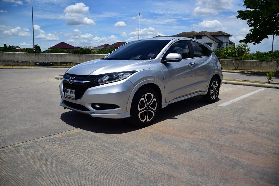 ขายเพียง 379000บาท /HR-V ปี2015 /ตัวEลิมิเต็ด พุตสต๊าทกุญแจคีเรท เบาะหนังแท้แอร์จอ พ.มัลติฟังชั่นส์ แพดเดิ้ลชิฟ พร้อมใช้ โทร 0957401229 ไอดีไลน์ UTBP