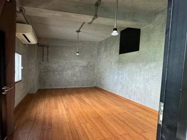 ขายบ้านเดี่ยว หมู่บ้าน กรีนไซด์ ปัญญาอินทรา วิวสนามกลอฟ เลกาซี่ ใกล้รร.สาธิตพัฒนา 5