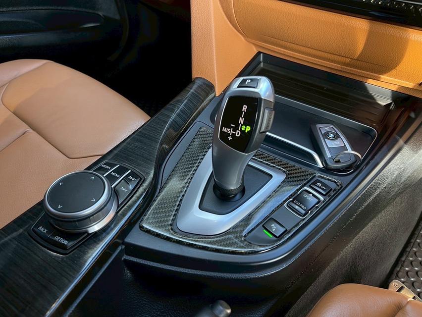 ขาย BMW 320d GT ปี19 10