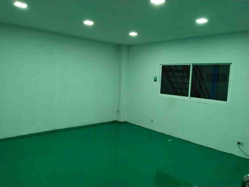 B1030 ให้เช่าโกดังสินค้าขนาด 400 ตารางเมตร ถนนเชื่อมคลองมอญ เลียบมอเตอร์เวย 3