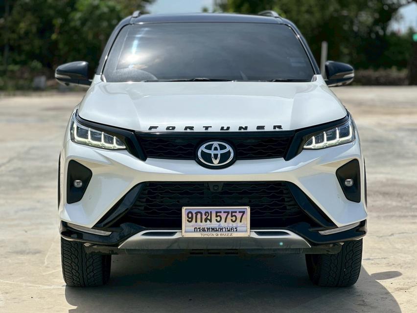 TOYOTA FORTUNER Wagon 4dr Legender 7st Auto 6sp 2 WD 2.4DCT  ปี 2022  สีขาว   ออโต้ 