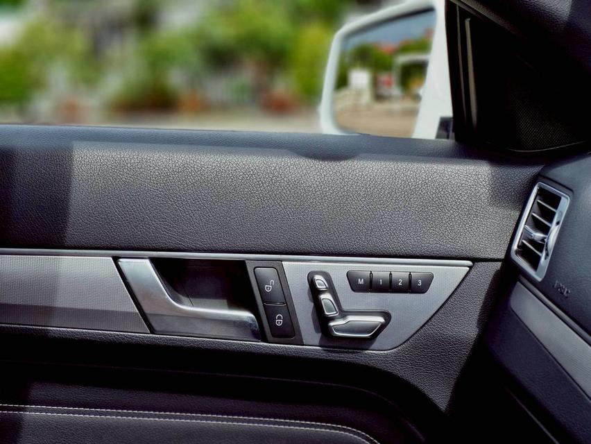 Benz E200 Cabriolet ( AMG ) ปี 2015 รถสวย พร้อมใช้ 14