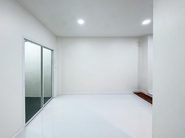 ขายทาวน์โฮม 2ชั้น ซอยลาดพร้าว84 หมู่บ้าน 84 แมนชั่น ทำเลดี บ้านรีโนเวทใหม่พร้อมอยู่ ใกล้ นานาชาติสิงคโปร์ 7