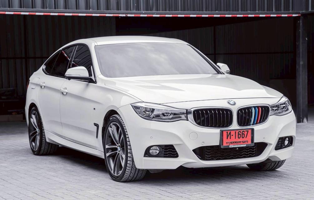 รหัสรถ 67GG1667 BMW 320d GT Msport (F34) ปี 2022 เบาะแดง