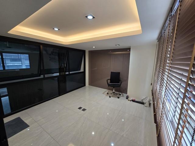 ให้เช่าHome Office โครงการ ดิสทริค เอกมัย-รามอินทราทำเลดีย่าน เลียบทางด่วนรามอินทรา-อาจณรวค์ ,นวลจันทร์ รามอินทรา40 2
