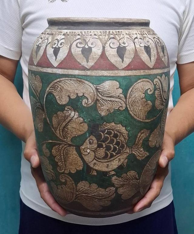 โอ่งโบราณ สวยงาม วิจิตร