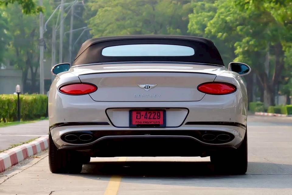 Continental GTC V8 Convertible 5