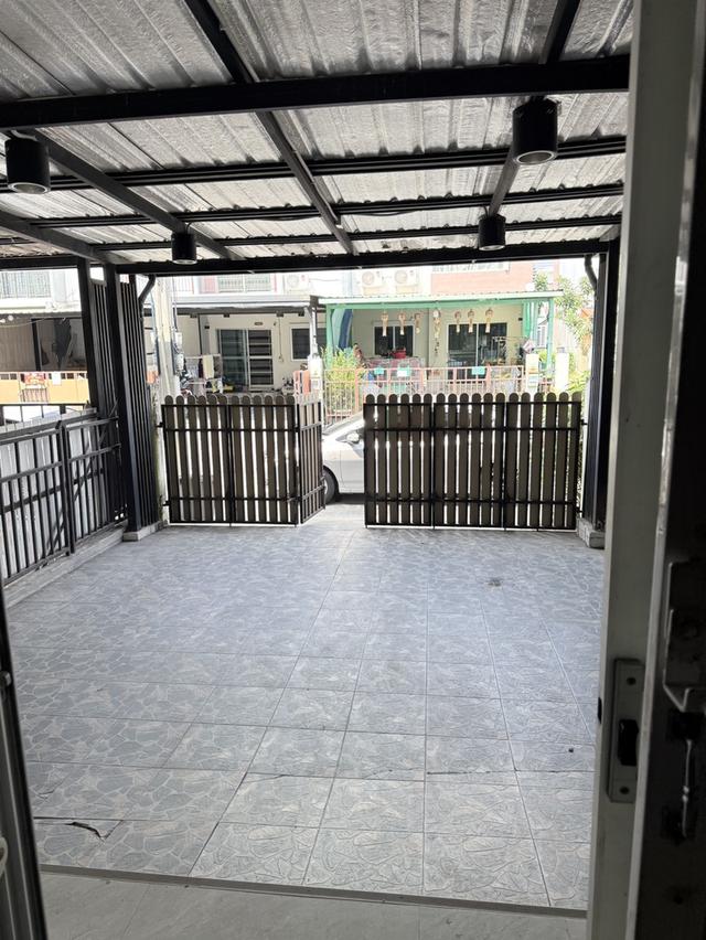 ทาวน์โฮมโครงการโนโววิลล์ (ศุภาลัย) ลำลูกกาคลอง 2 ราคาขาย 1.59 ลบ. ลดราคาเหลือ 1.29 ลบ. 1