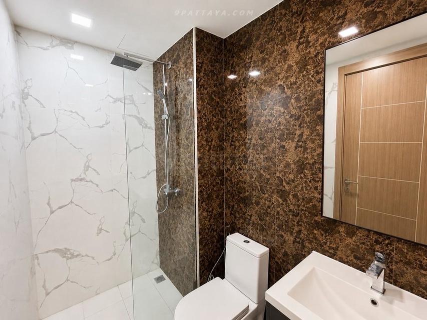 For Sale — Never-Occupied Condo at Arcadia Continental PattayaCondo for sale at Arcadia Continental Pattaya, located in the Thappraya area 6