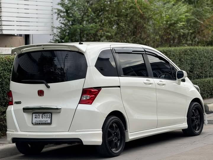 Honda Freed ขายด่วน 4