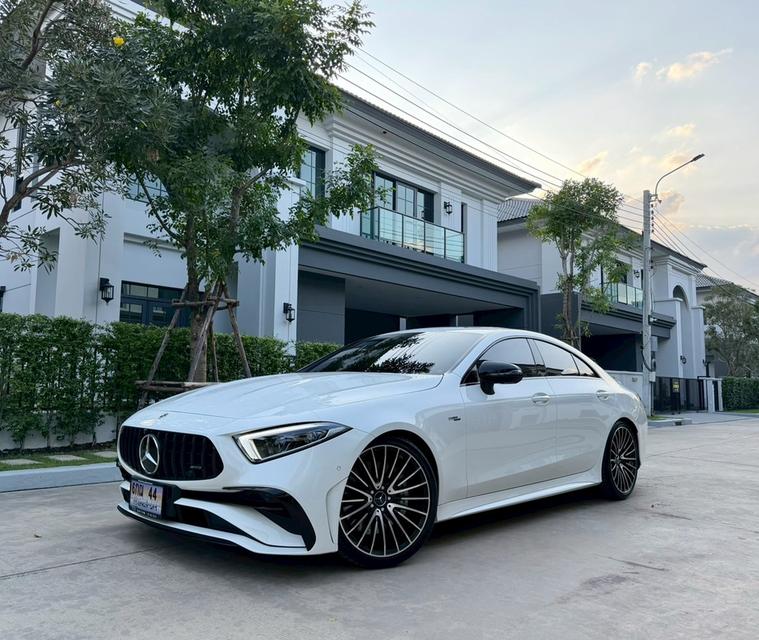 Mercedes-Benz CLS53 AMG Facelift ปี2022 รถมือเดียวป้ายแดง เข้าเช็คศูนย์Benzทุกระยะ