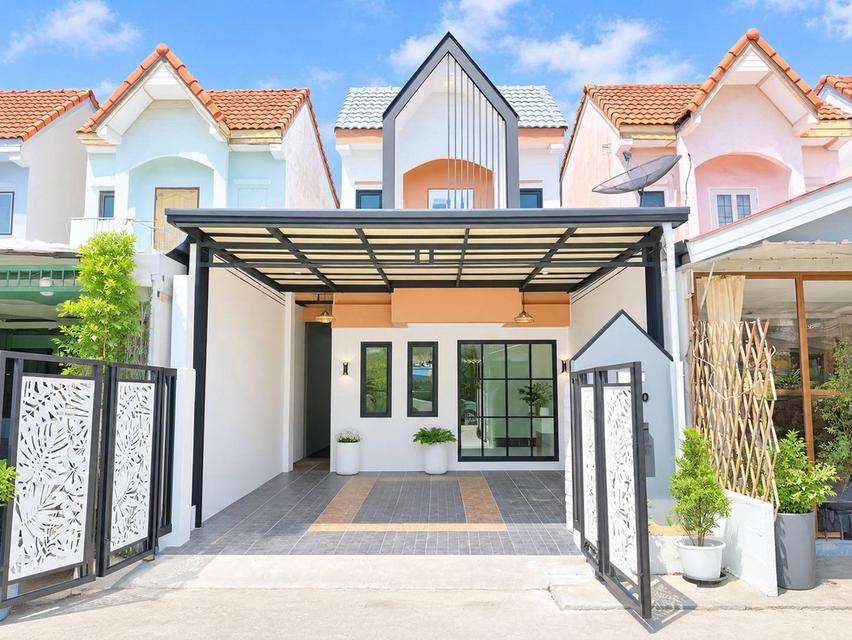 💥🏡 ขายบ้านราคาถูก หนองจอก! บ้าน 2 ชั้น ถนนเมน ค้าขายได้ ฟรีค่าโอน แถมเฟอร์นิเจอร์ครบ! 3