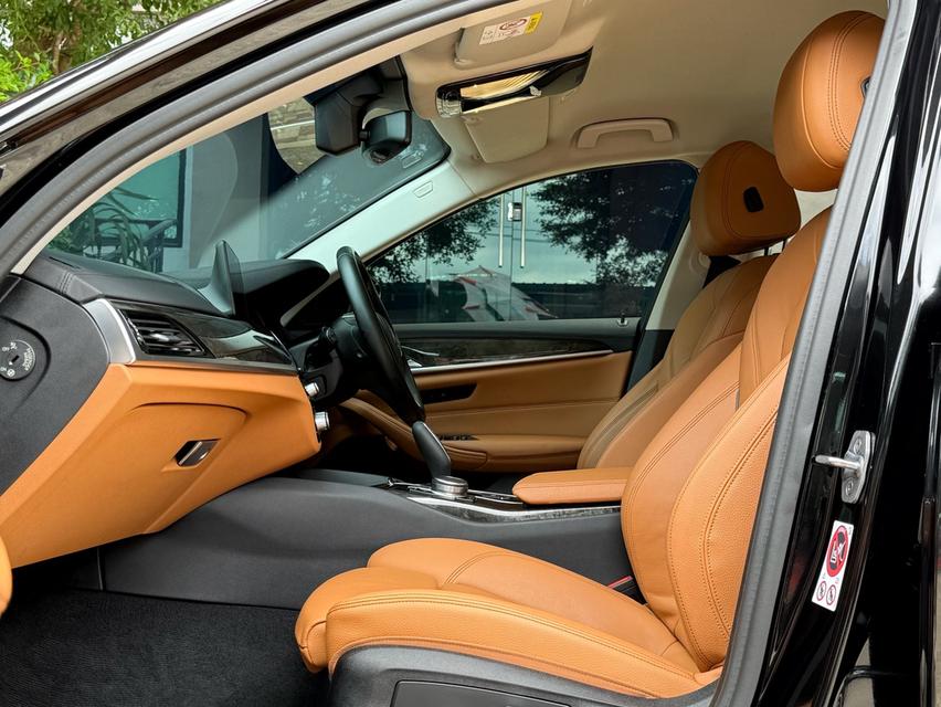 2018 BMW 520D SPORT LINE รถมือเดียวออกป้ายแดง รถวิ่งน้อย เข้าศูนย์ตลอด รถไม่เคยมีอุบัติเหตุครับ 13