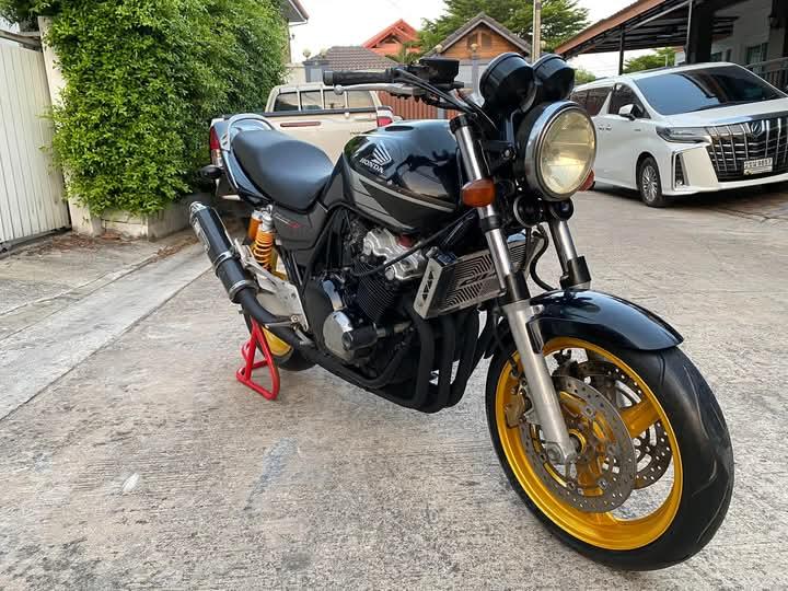 Honda CB400 VTEC3 5