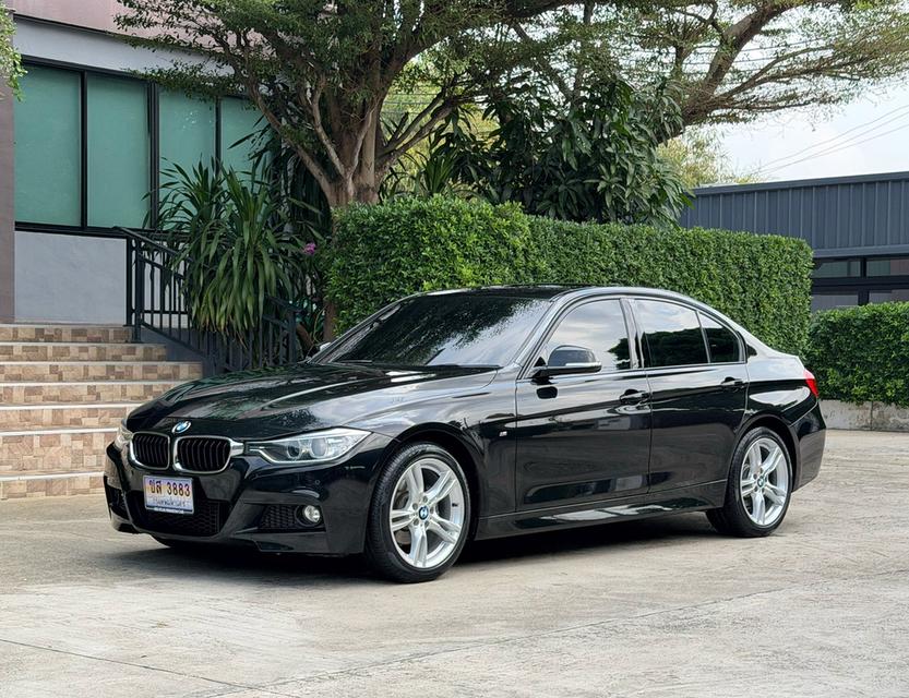 2017 BMW 320D MSPORT (แท้) รถมือเดียวป้ายแดง รถออกศูนย์ BMW THAILAND รถวิ่งน้อย เข้าศูนย์ทุกระยะ รถไม่เคยมีอุบัติเหตุครับ รูปที่ 4