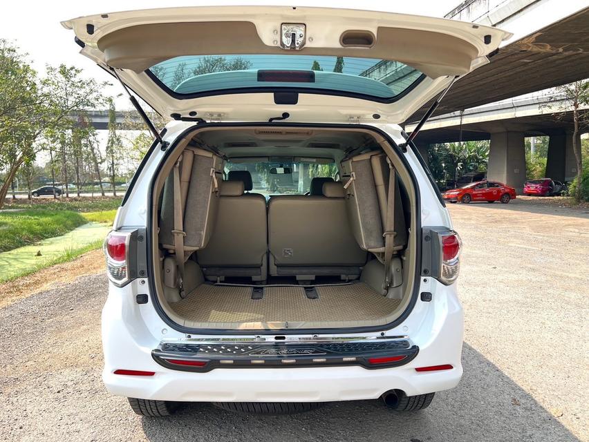 ขาย Toyota Fortuner 2.5V ปี14 12