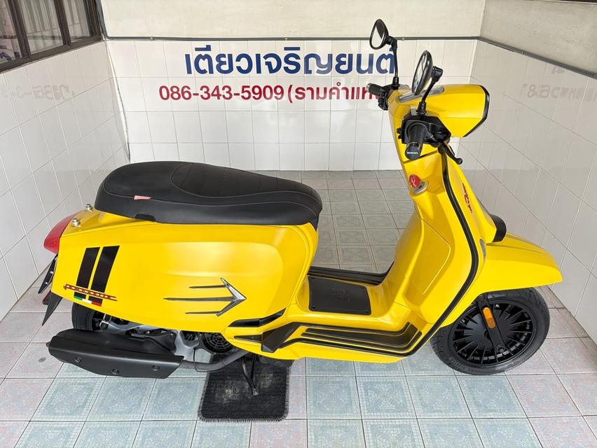 V200 GP สีเดิมโรงงาน ถังสวยไม่บุบ สภาพพร้อมขับ รถมือเดียว ใช้งานน้อย มีรับประกัน เครื่องดี ศูนย์ดี ชุดสีไร้รอย วิ่ง5000 ปี67