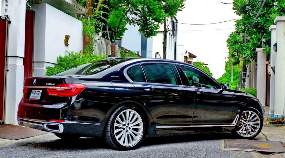 BMW 740Le xDrive Pure Excellence (G12) ปี 2017