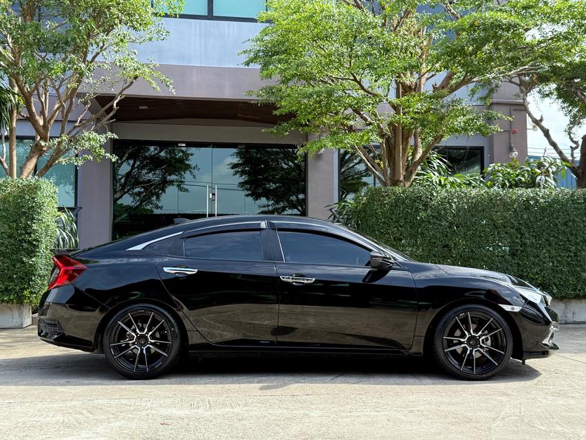 2021 HONDA CIVIC FC 1.8 EL MC รถมือเดียวออกป้ายแดง สภาพป้ายแดง รถวิ่งน้อยเพียง 7X,XXX กม รถไม่เคยมีอุบัติเหตุครับ