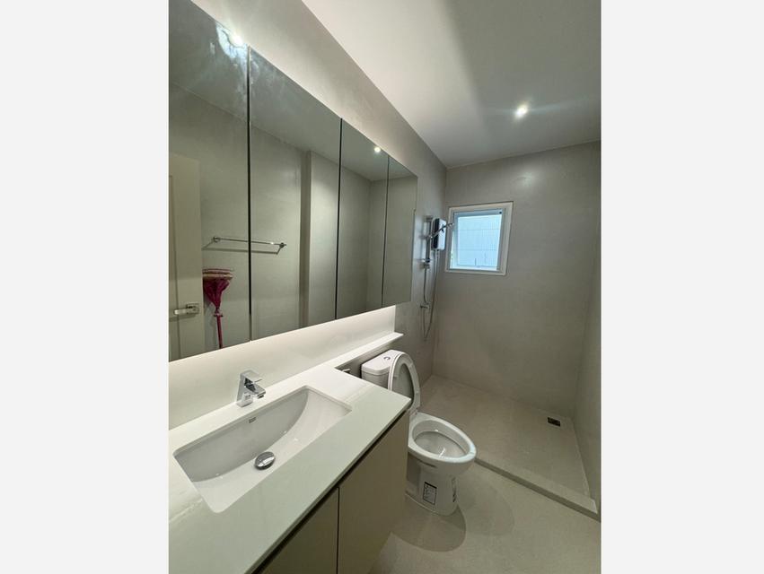 โครงการ ลดาวัลย์ สุขุมวิท 103 บ้านเดี่ยวแปลงมุม 143 ตารางวา 5 นอน 5 น้ำ ตกแต่งบิ้วท์อินทั้งหลัง 10