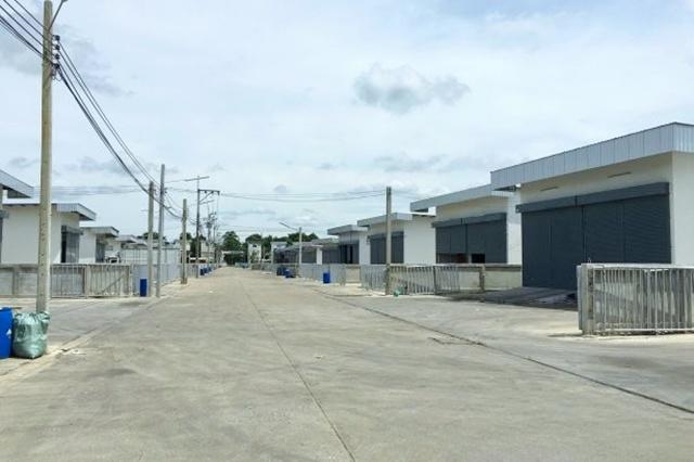 ติดถนนกาญจนา ม.เนติบัณฑิตสถาน 1 กม. ให้เช่าโกดังเก็บสินค้า พร้อมออฟฟิศ 265ตร.วา. 255ตร.ม. เต็นท์คุณพ้ง สมาคมปักษ์ใต้ . ร 4