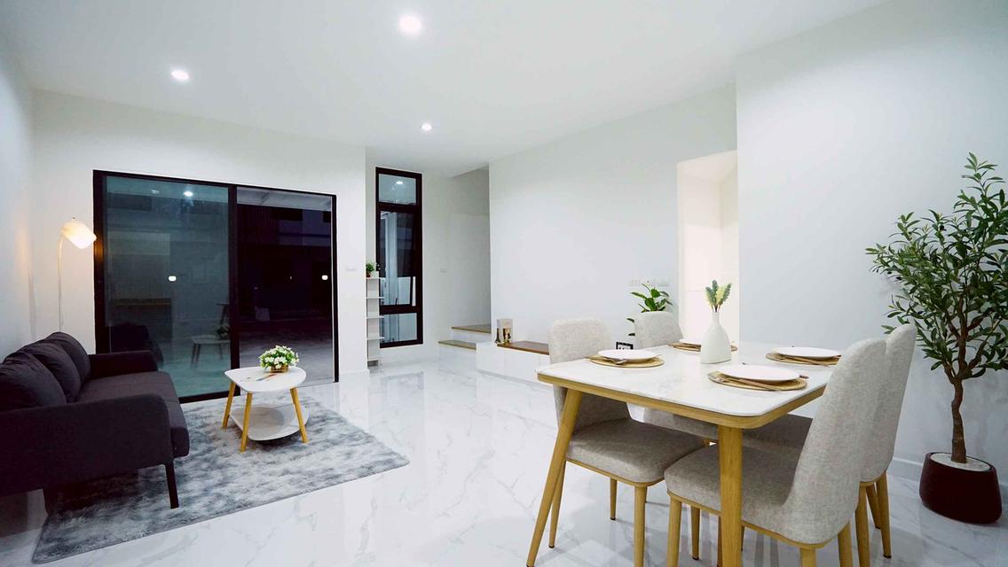 หมู่บ้านแอทไนซ์ วัชรพล-เทพรักษ์ ซ.วัชรพล 9 5