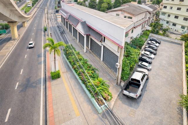 ที่ดินพร้อมอาคาร 3ชั้น 5นอน 4น้ำ สุขุมวิท83 BTSปากน้ำ ใกล้ BTS ศรีนครินทร์ 500 ม. และหอชมเมืองสมุทรปราการ 1ไร่ 1000 ตร.ม 1