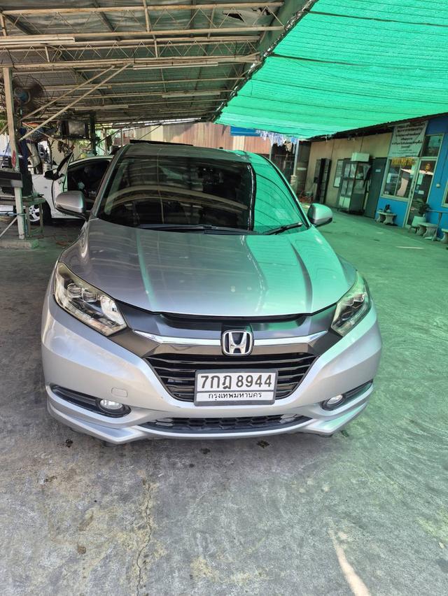 Honda HR-V 2017 รุ่น 1.8E สีเทา *เจ้าของขายเอง*