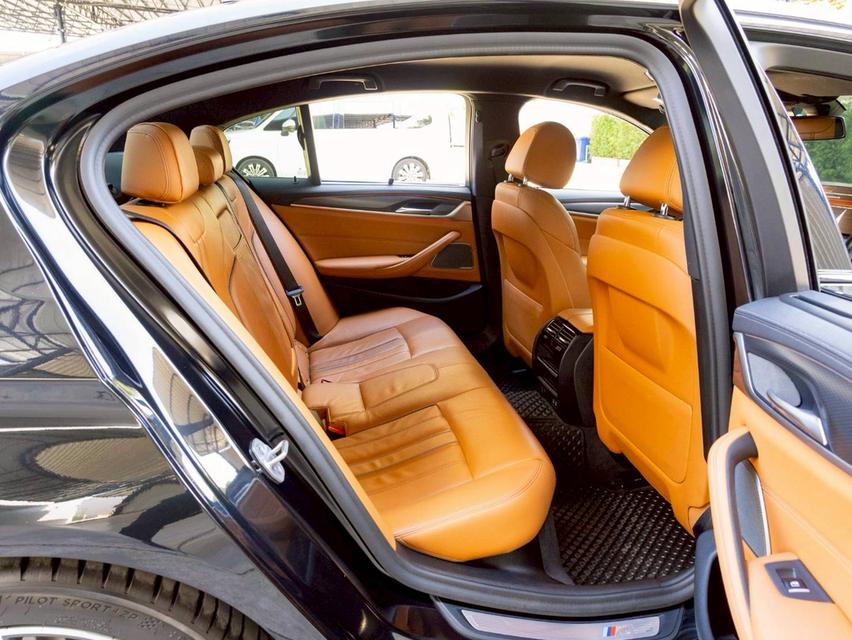 Bmw 520d M Sport ปีจด 2022 ♨️ ประกันเครื่องเกียร์3ปี30000km.♨️ รูปที่ 6