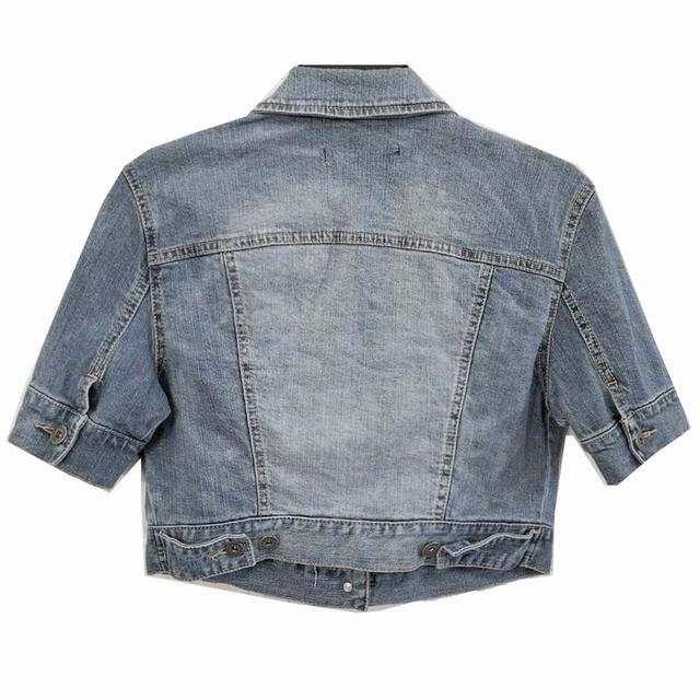 ครอปยีนส์แขนสั้น ยีนส์ยืด งานน่ารักหายาก ฟอกสวย มีกระเป๋าอก ผ้านุ่มใส่สบาย พร้อมส่ง ไม่ต้องรอ