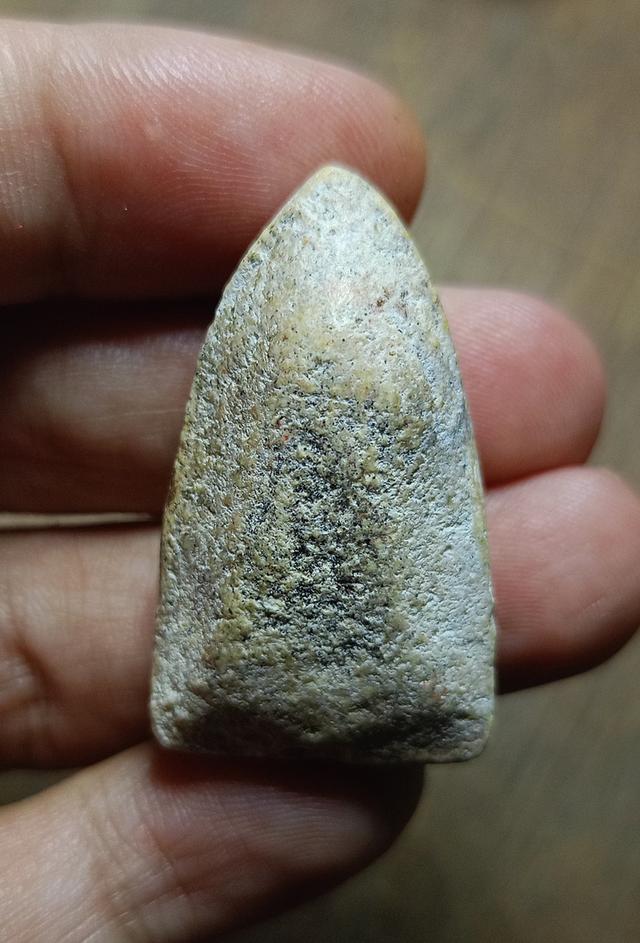 หลวงปู่ทวดเนื้อผงเก่า 2