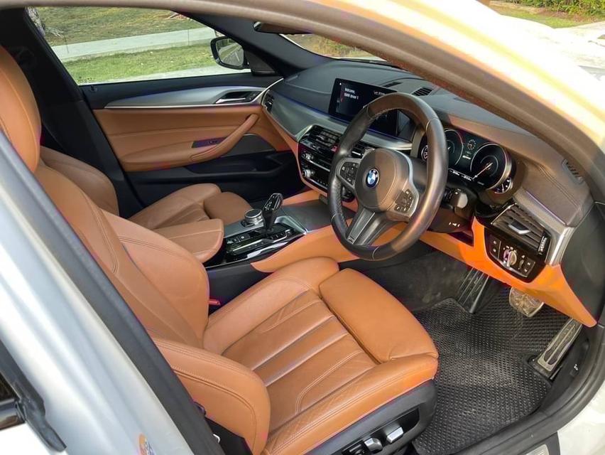 BMW 530e M Sport 9