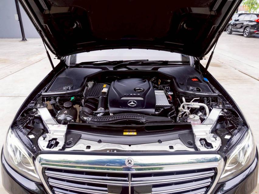 Mercedes Benz E300e Exclusive  ปีจด 2020 19