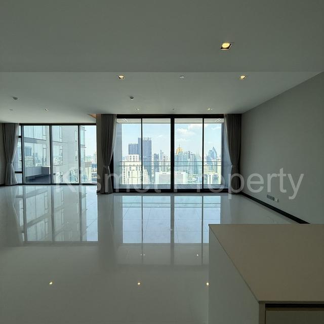 For SALE Q1 Sukhumvit 4beds size 296 sq.m. 5