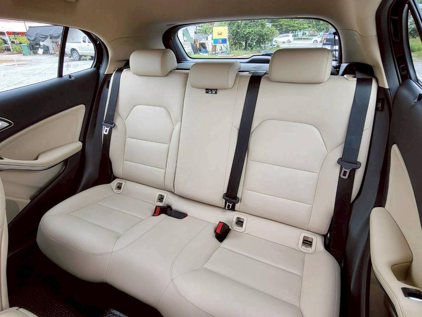 2017 BENZ GLA200 Urban (W156) มือเดียว ใช้น้อยมาก ดูแลถึง ประวัติเซอร์วิสครบ ราคาถูกสุดในตลาด  14